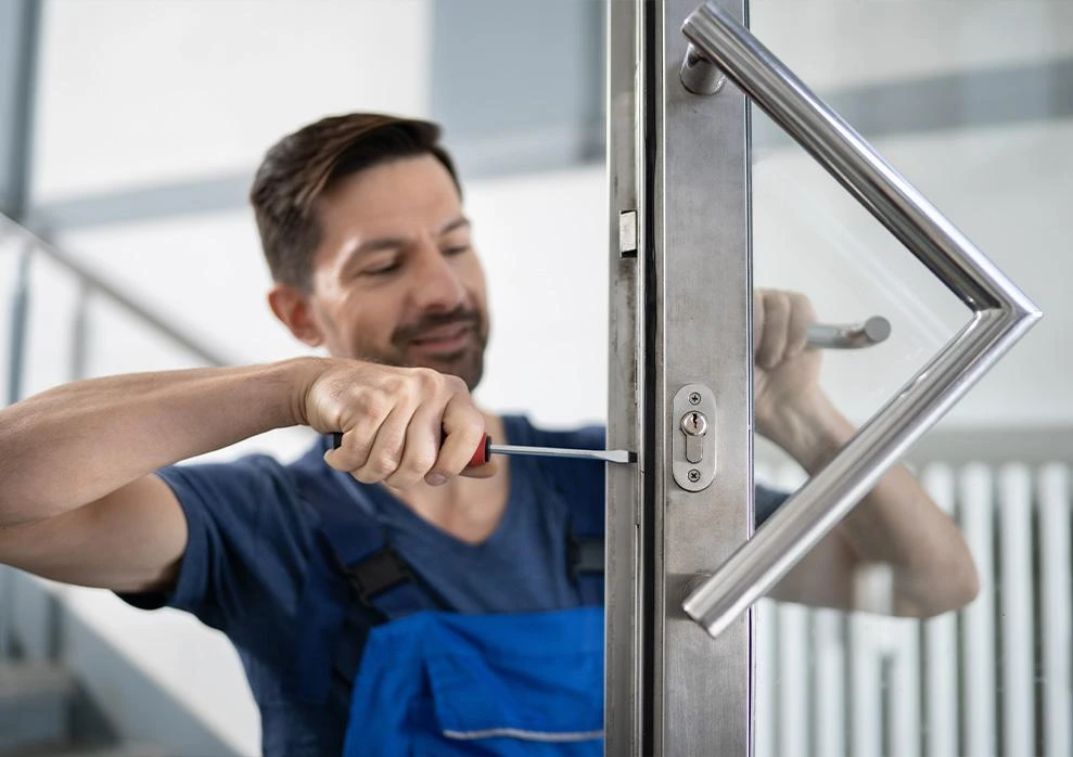 Ouverture de porte rapide sans casser la serrure